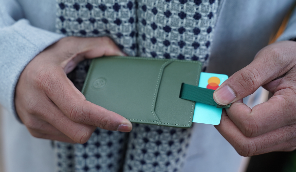 Best men's wallets with rfid protection